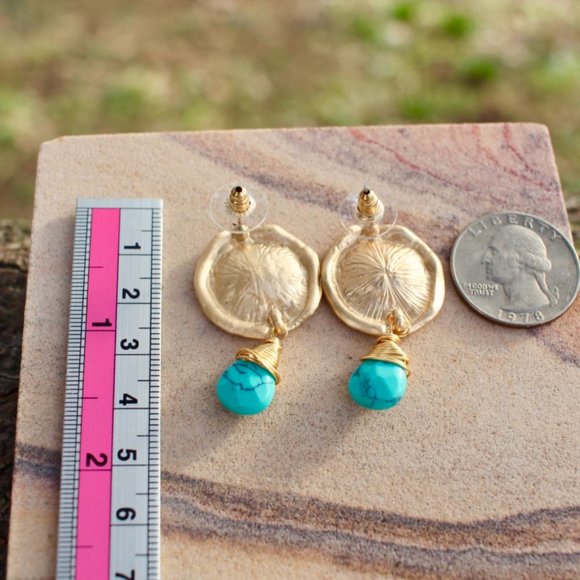 New Gold Crushed Shell Turquoise Drop Earrings - Picture 6 of 10